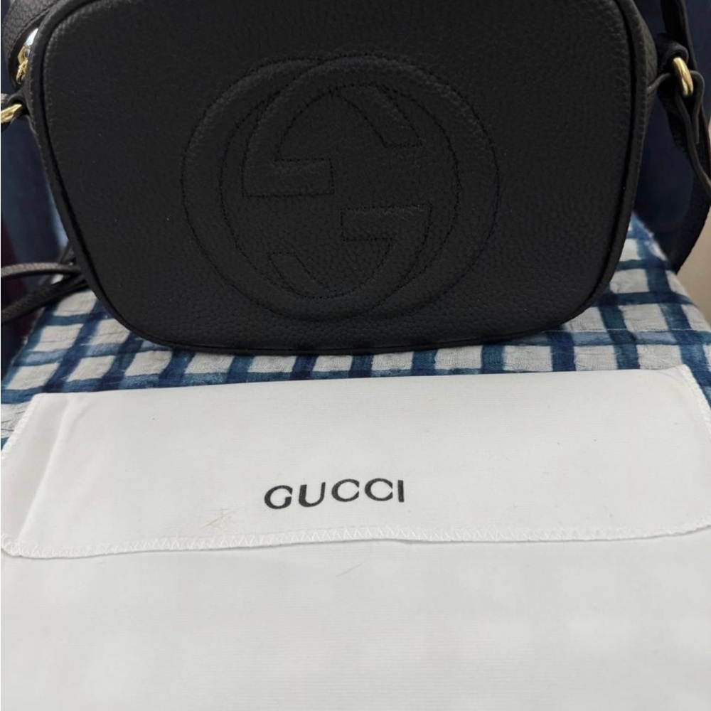 Women’s black bag purse Not Authentic